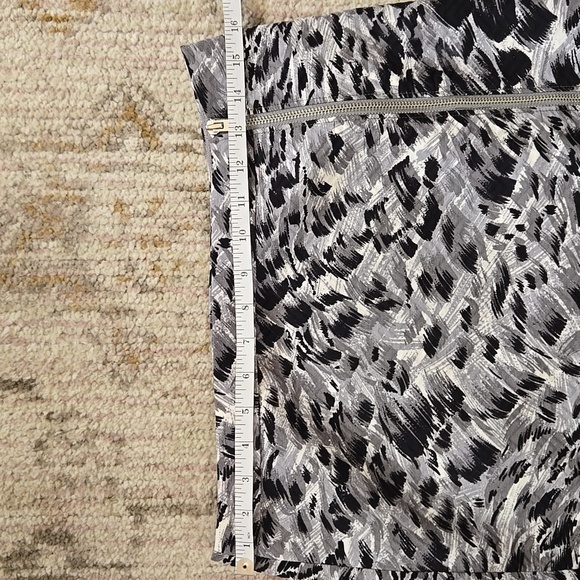 EUC Talbots Black/Gray/White Skirt Size 8 Petite - Picture 6 of 9
